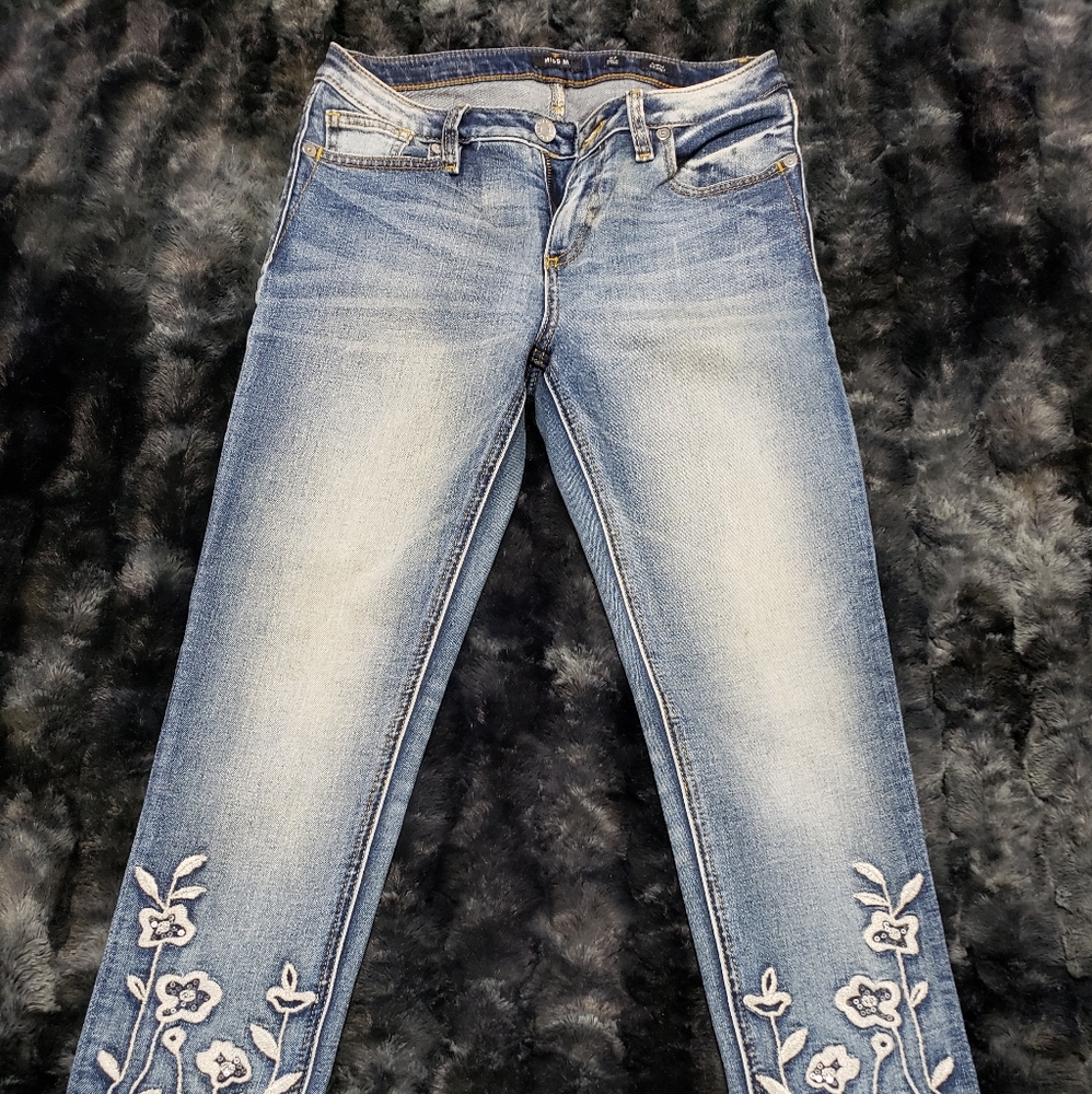 Miss Me Ankle Skinny jean
